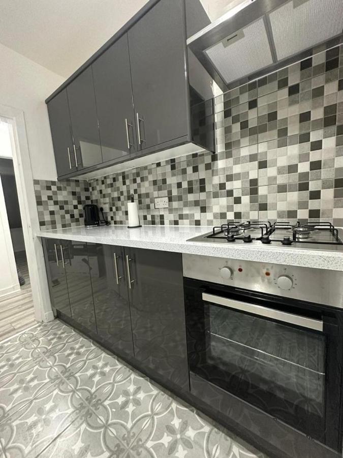 Newly Renovated Lux 2 Bed Apartment Glasgow Exterior foto